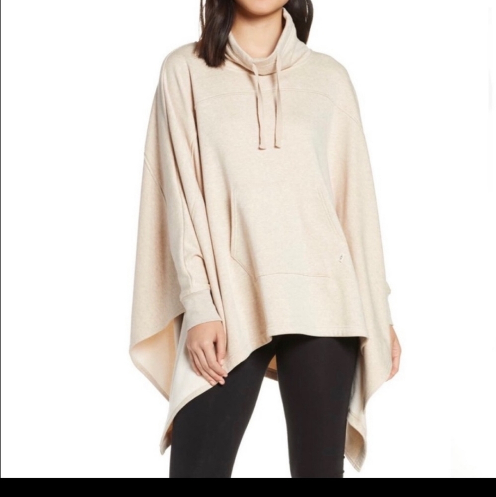 NWT UGG CHARLYNNE PONCHO